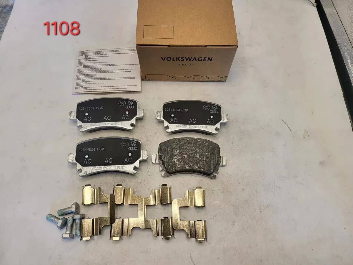Audi Rear Brake Pad Set D01