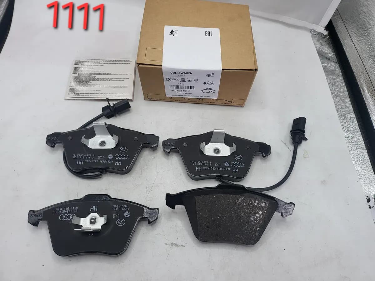 Audi Front Brake Pad Set D05
