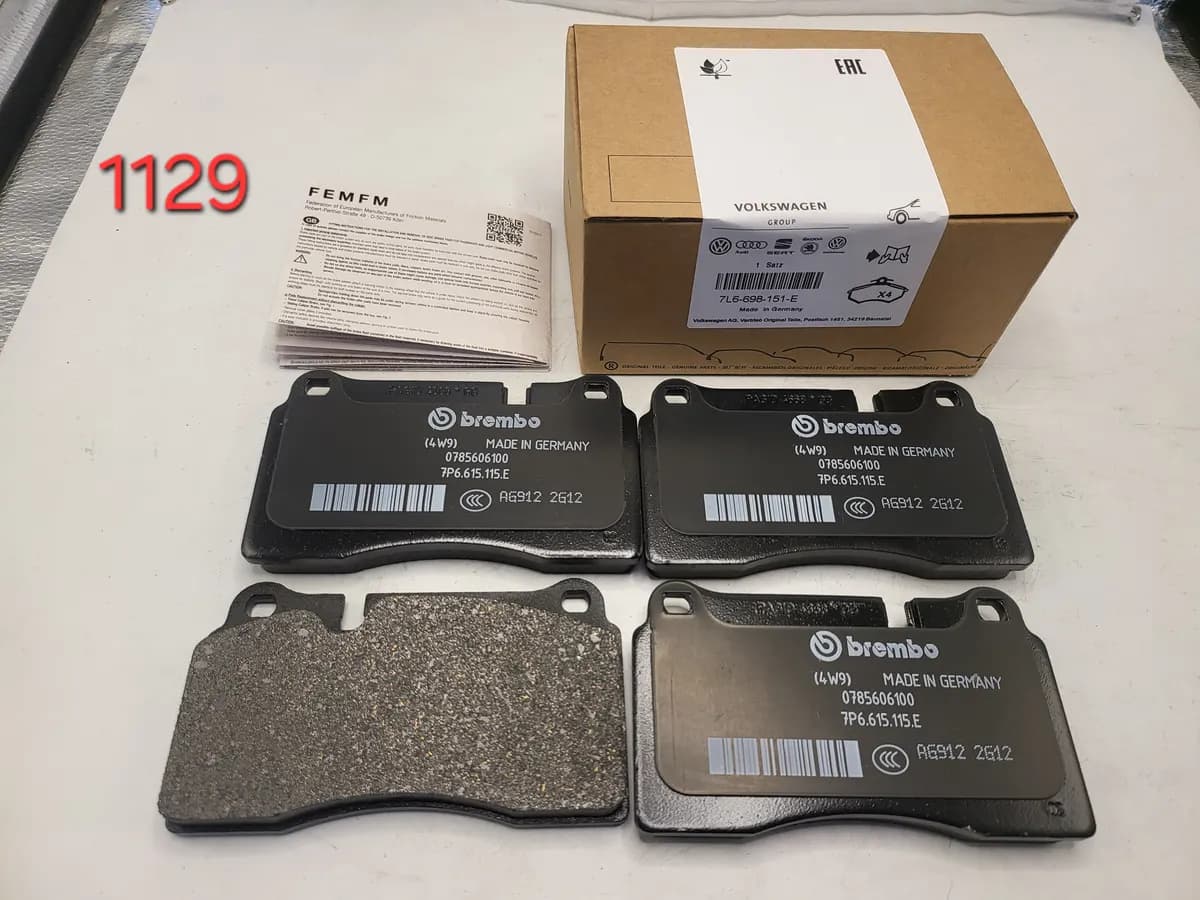 Audi Front Brake Pad Set D09