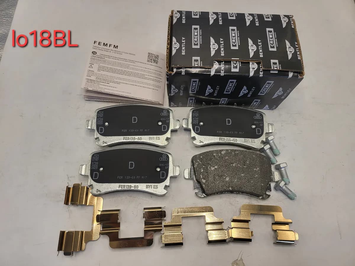 Bentley Rear Brake Pad Set D1018