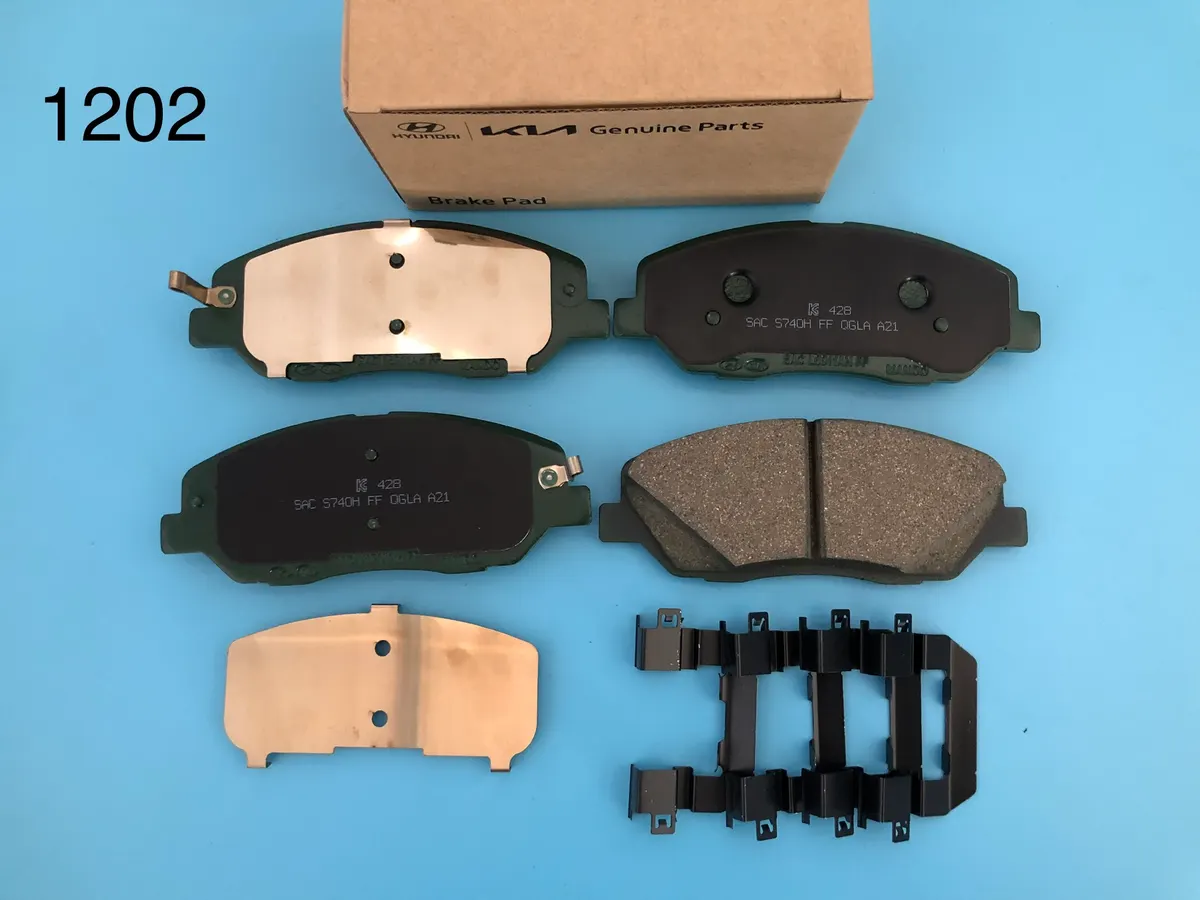 Hyundai Front Brake Pad Set D1202