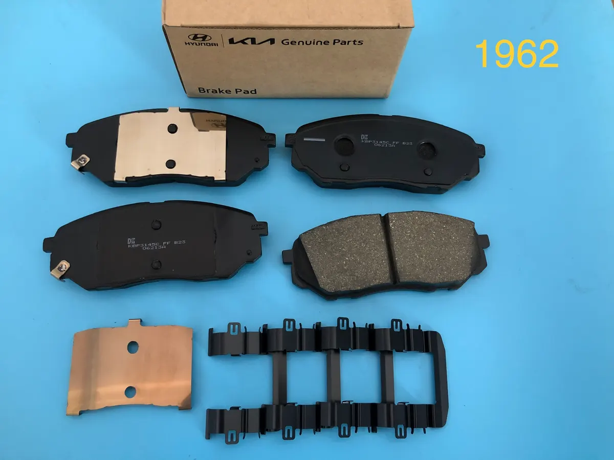Hyundai Front Brake Pad Set D1962