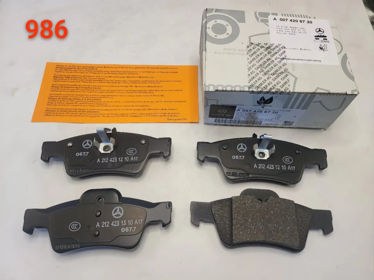 Mercedes-Benz Rear Brake Pad Set A01