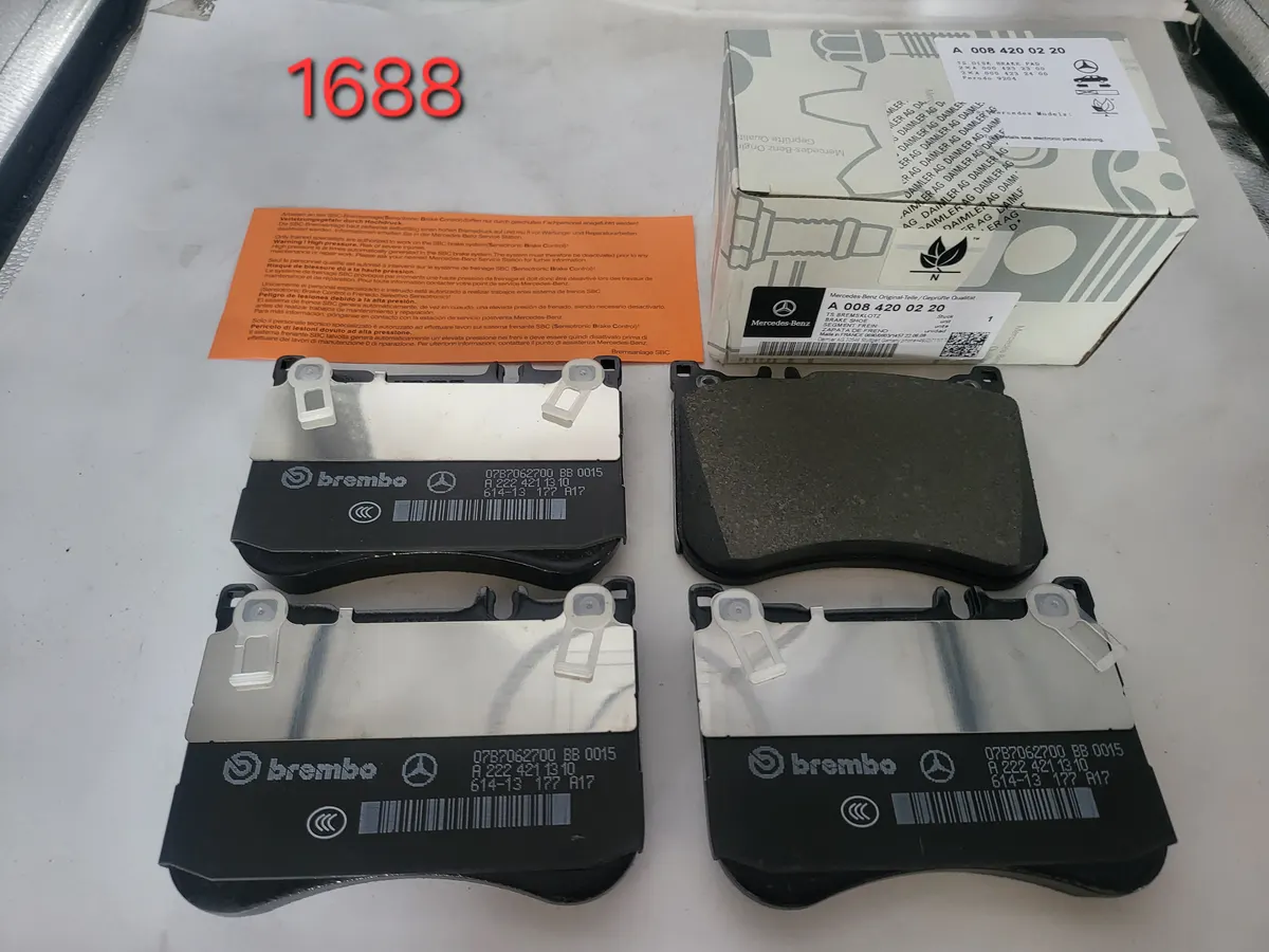 Mercedes-Benz Front Brake Pad Set A11
