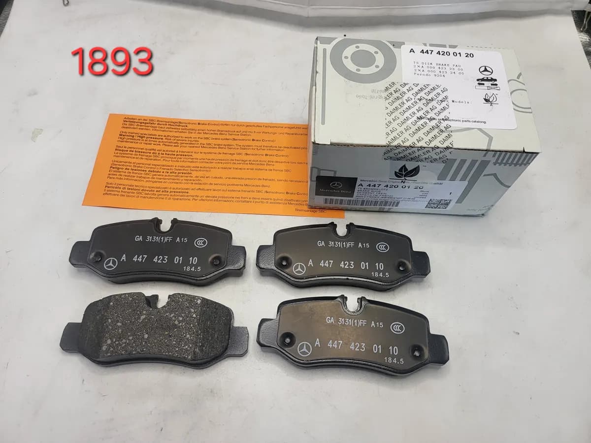 Mercedes-Benz Rear Brake Pad Set A22