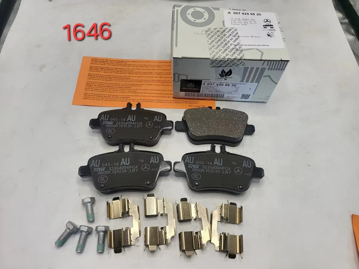Mercedes-Benz Rear Brake Pad Set A24