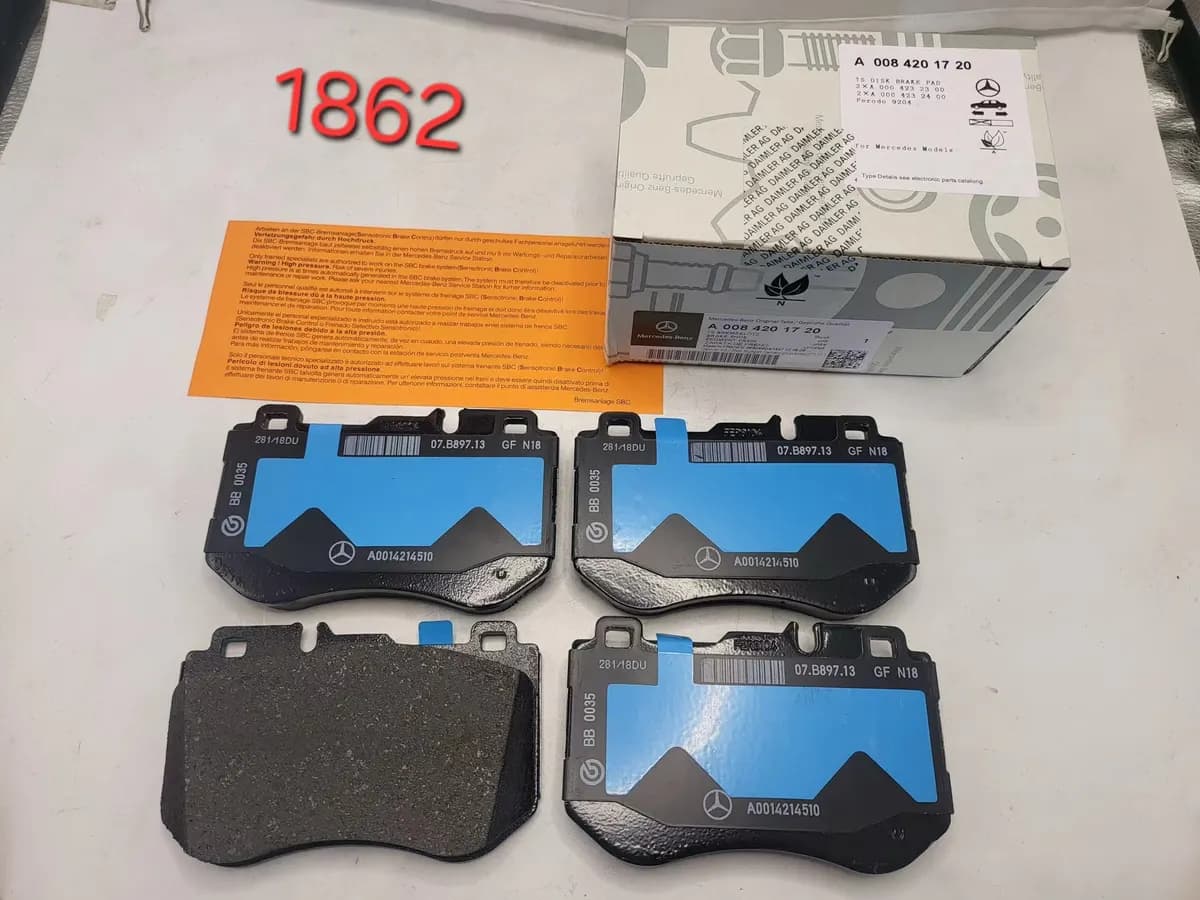 Mercedes-Benz Front Brake Pad Set A31