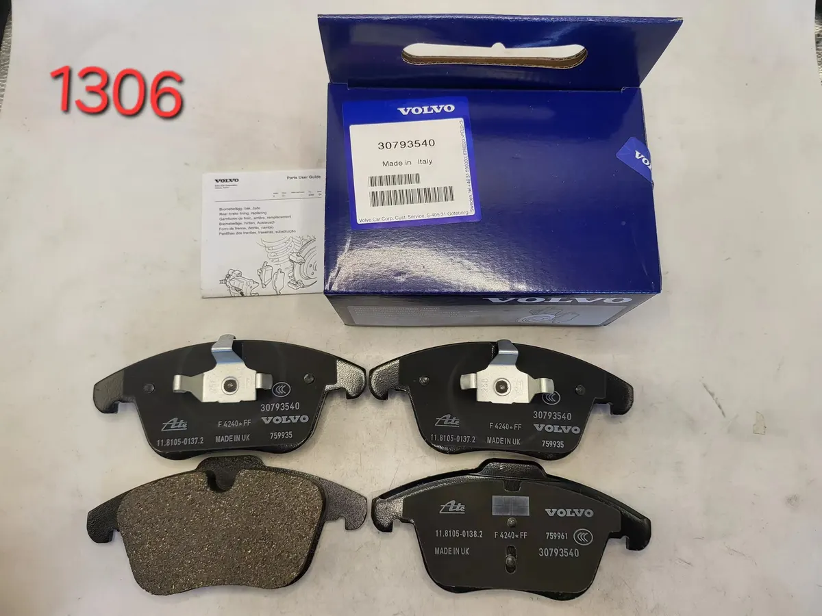 Volvo Front Brake Pad Set D1306