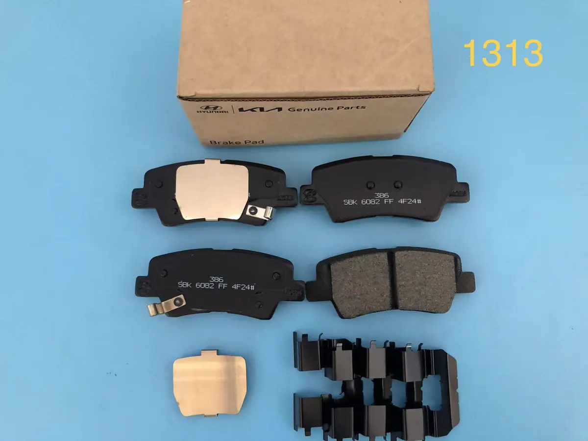 Hyundai Rear Brake Pad Set D1812 - 2